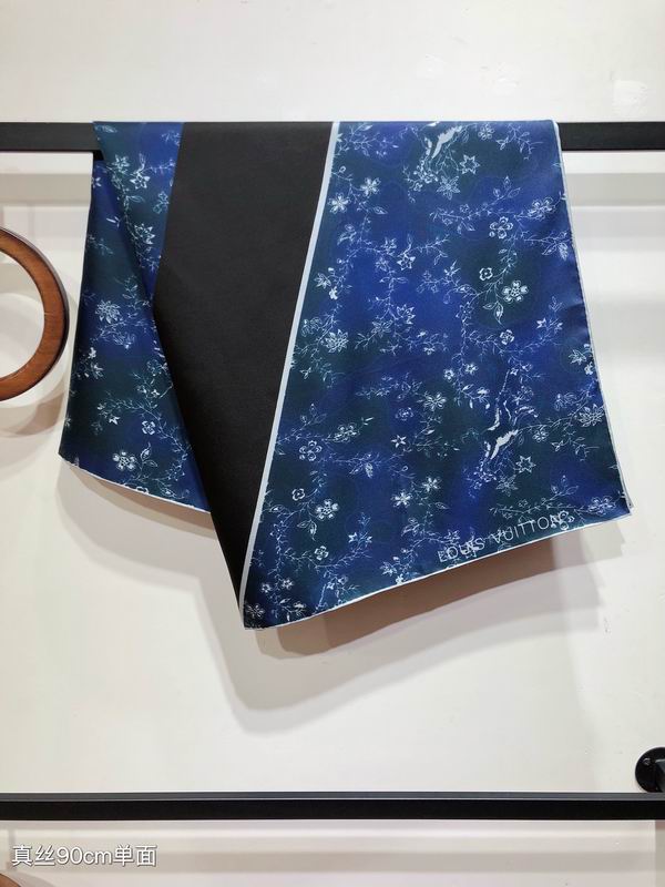 LV silk scarf 90X90cm E051710